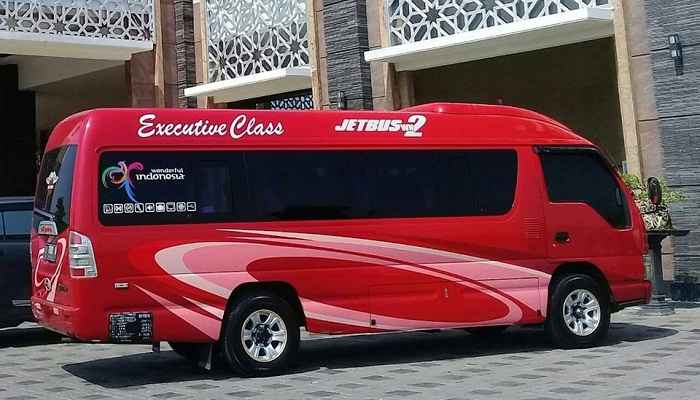 Rental Minibus Isuzu Elf Short Jakarta