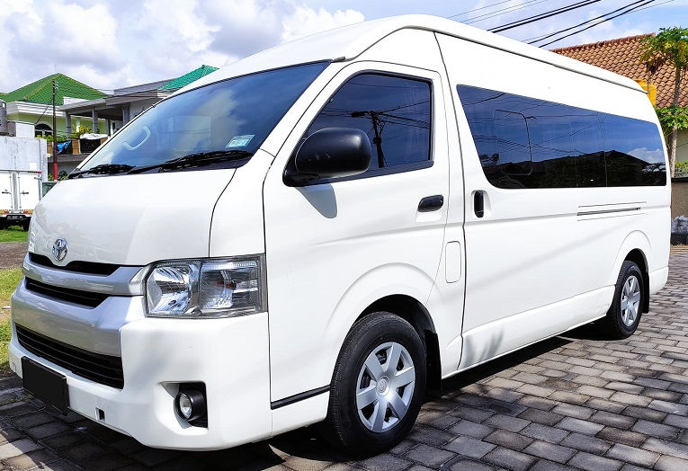 Rental Hiace Commuter Di Solo