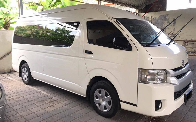 Rental Hiace Commuter Malang