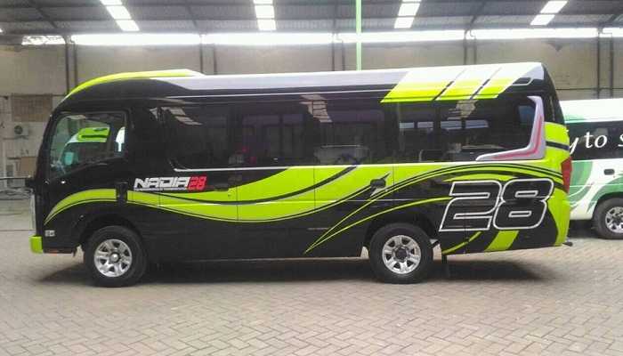 Rental Minibus Elf NLR Giga Di Bandung