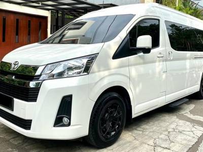 Sewa Minibus Hiace Di Malang Harga Termurah