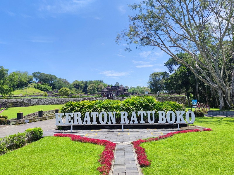 Candi Ratu Boko Sejarah dan Keindahan yang Terselubung